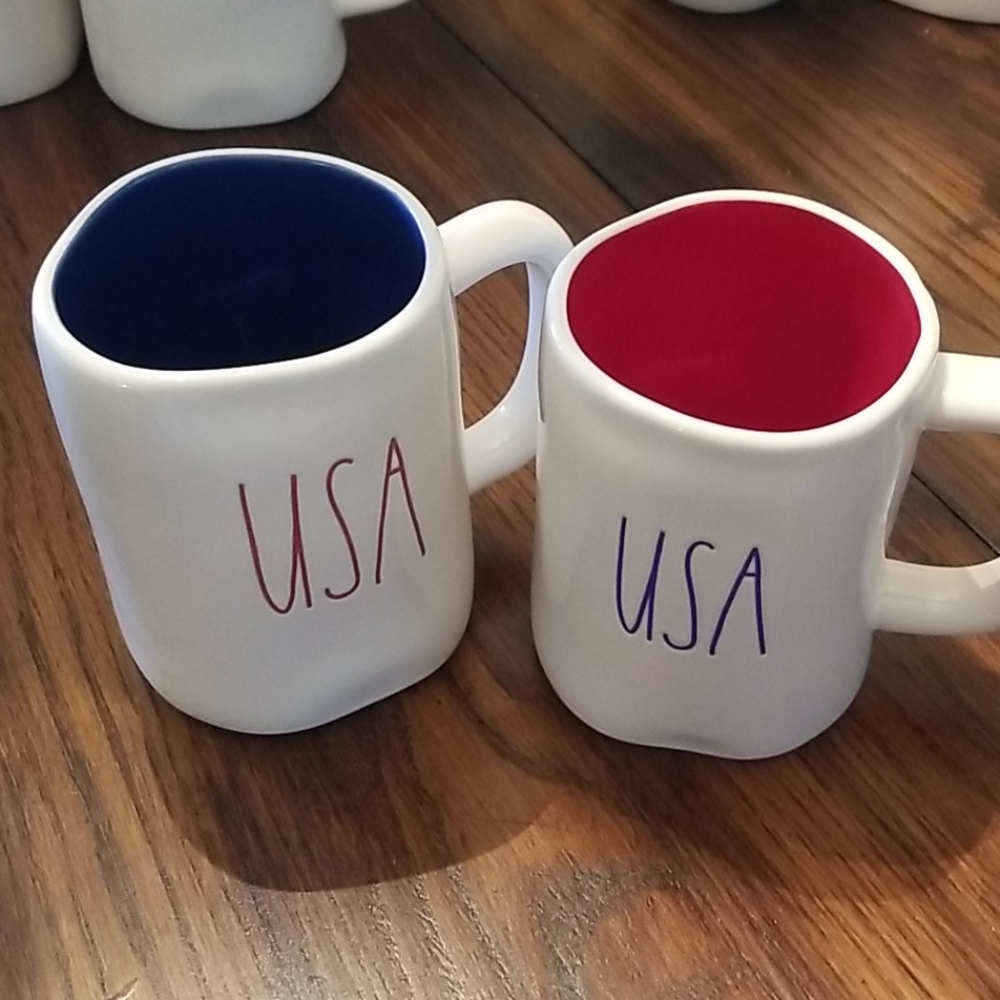RAE DUNN USA Mug set